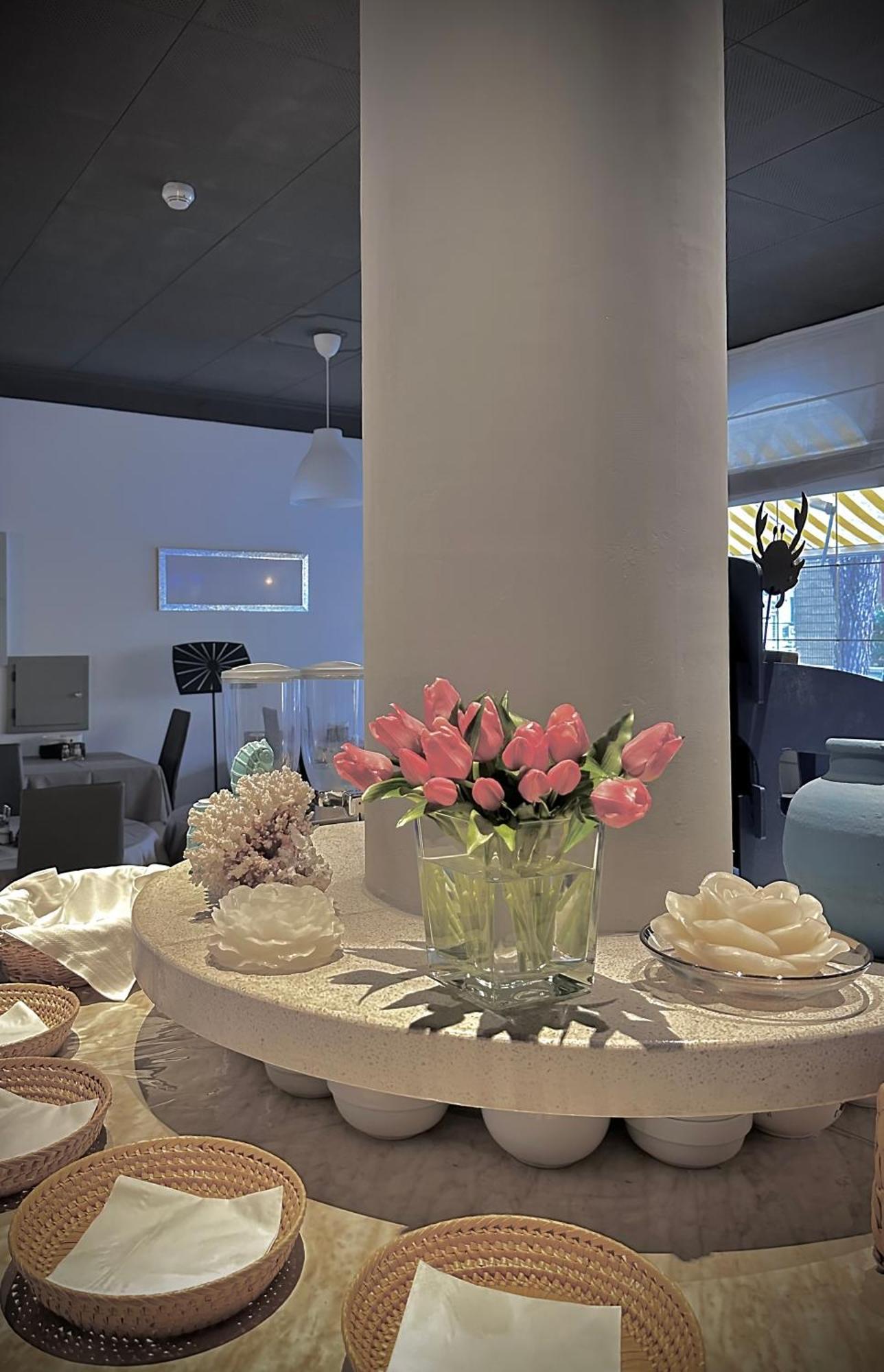 Hotel La Parigina Lignano Sabbiadoro Eksteriør billede